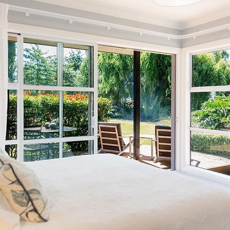 Revive On Oakview Boutique Beauty And Accommodation Ashburton Exteriör bild