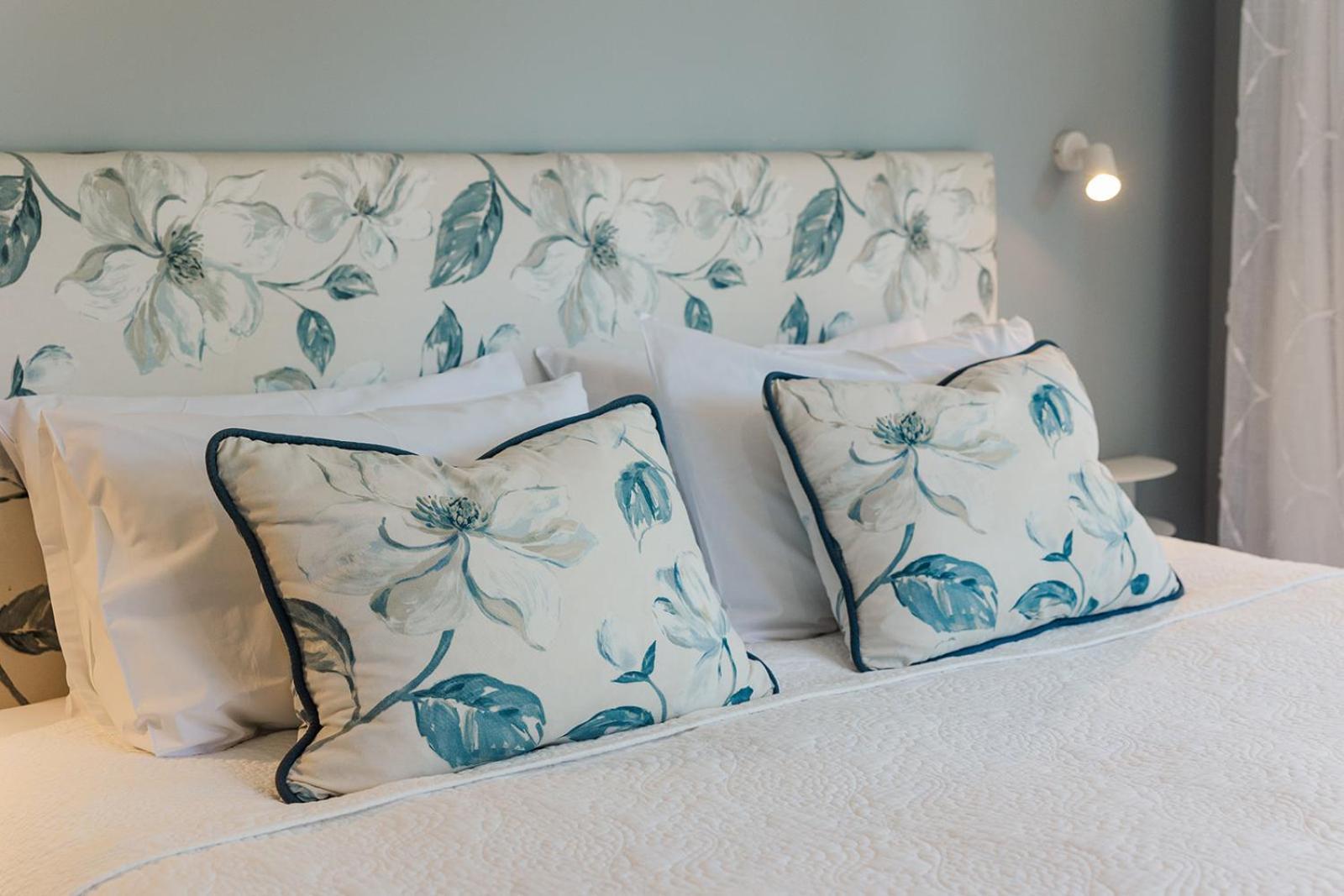 Revive On Oakview Boutique Beauty And Accommodation Ashburton Exteriör bild