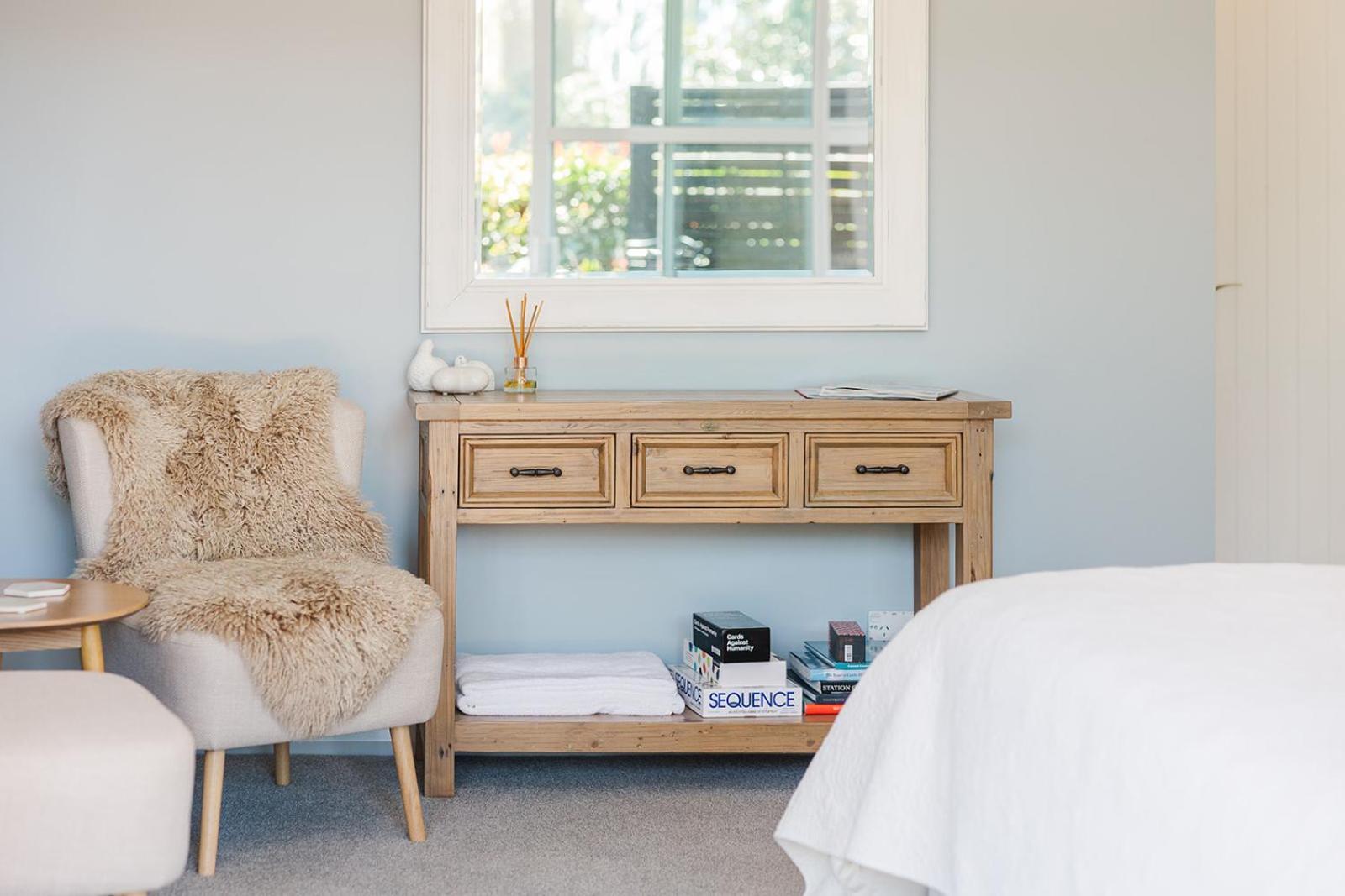 Revive On Oakview Boutique Beauty And Accommodation Ashburton Exteriör bild