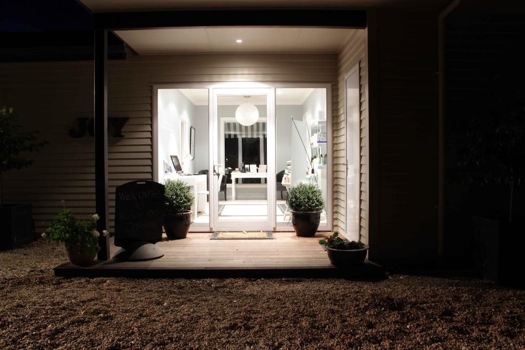 Revive On Oakview Boutique Beauty And Accommodation Ashburton Exteriör bild