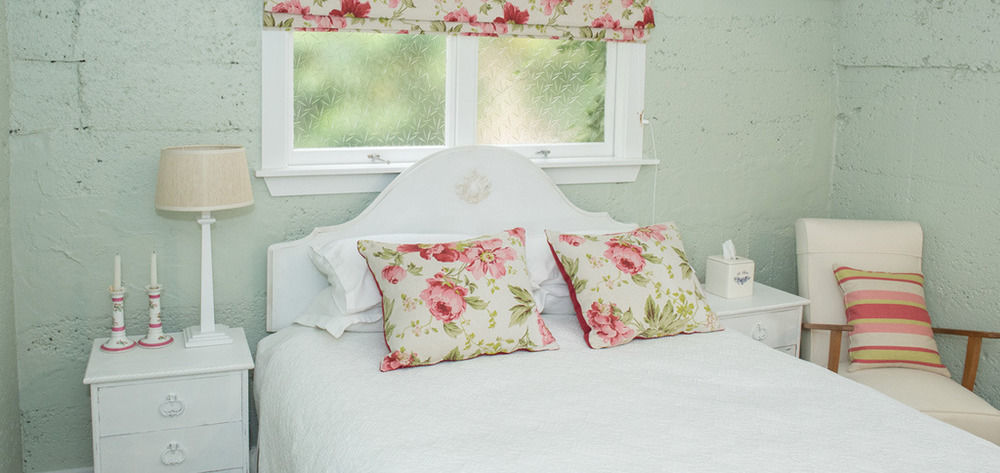 Revive On Oakview Boutique Beauty And Accommodation Ashburton Exteriör bild