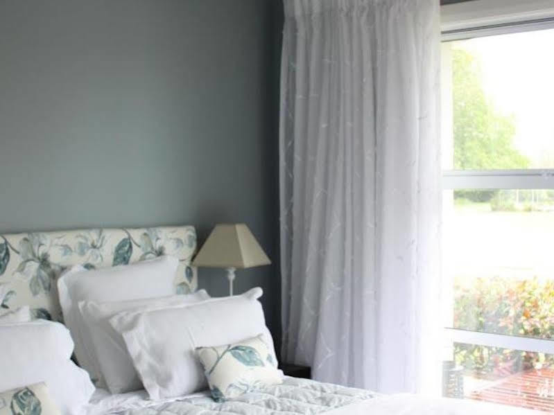 Revive On Oakview Boutique Beauty And Accommodation Ashburton Exteriör bild