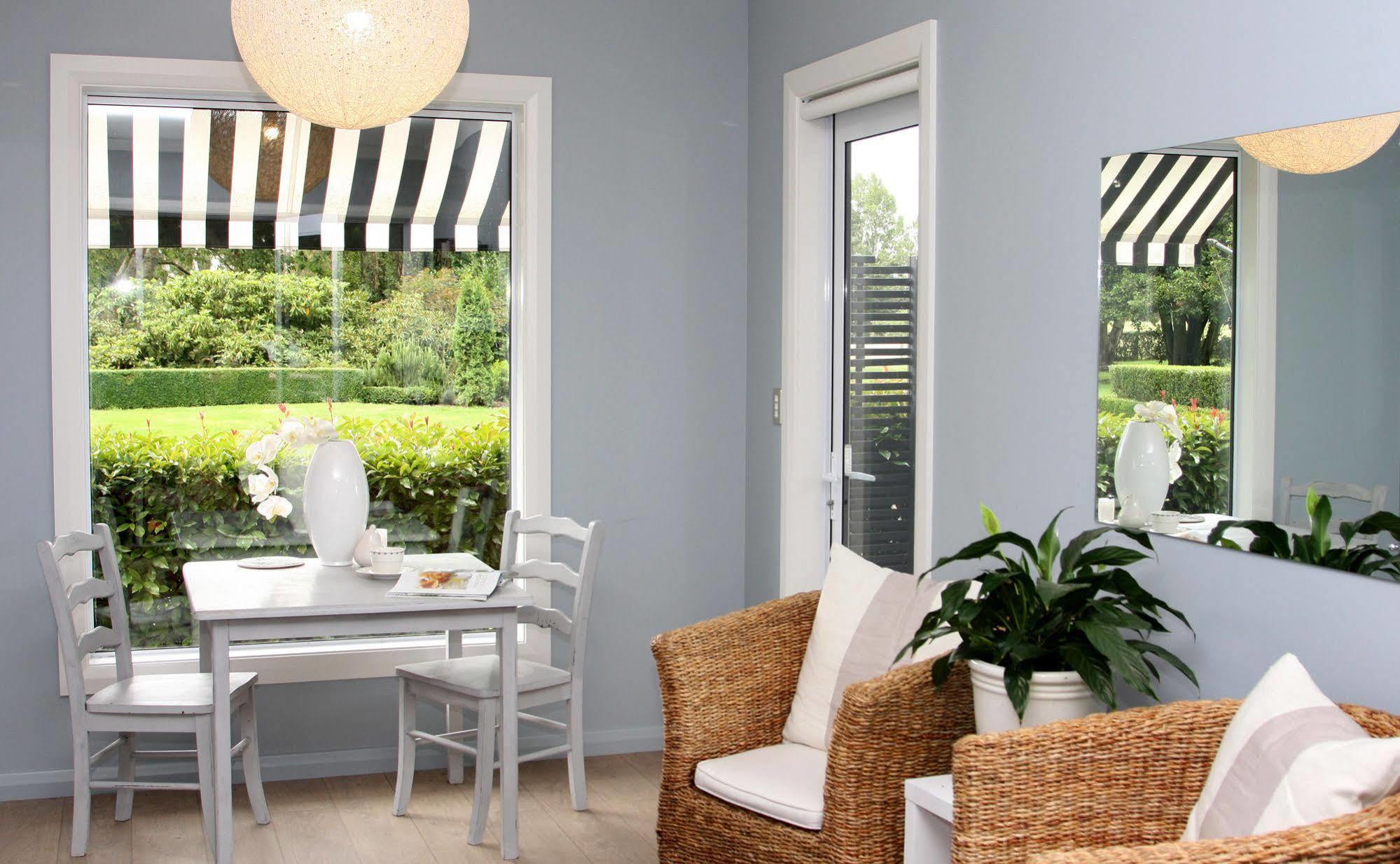 Revive On Oakview Boutique Beauty And Accommodation Ashburton Exteriör bild